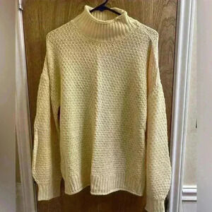 Vintage Jouica Cream Colored Women’s Turtleneck Sweater Size Medium